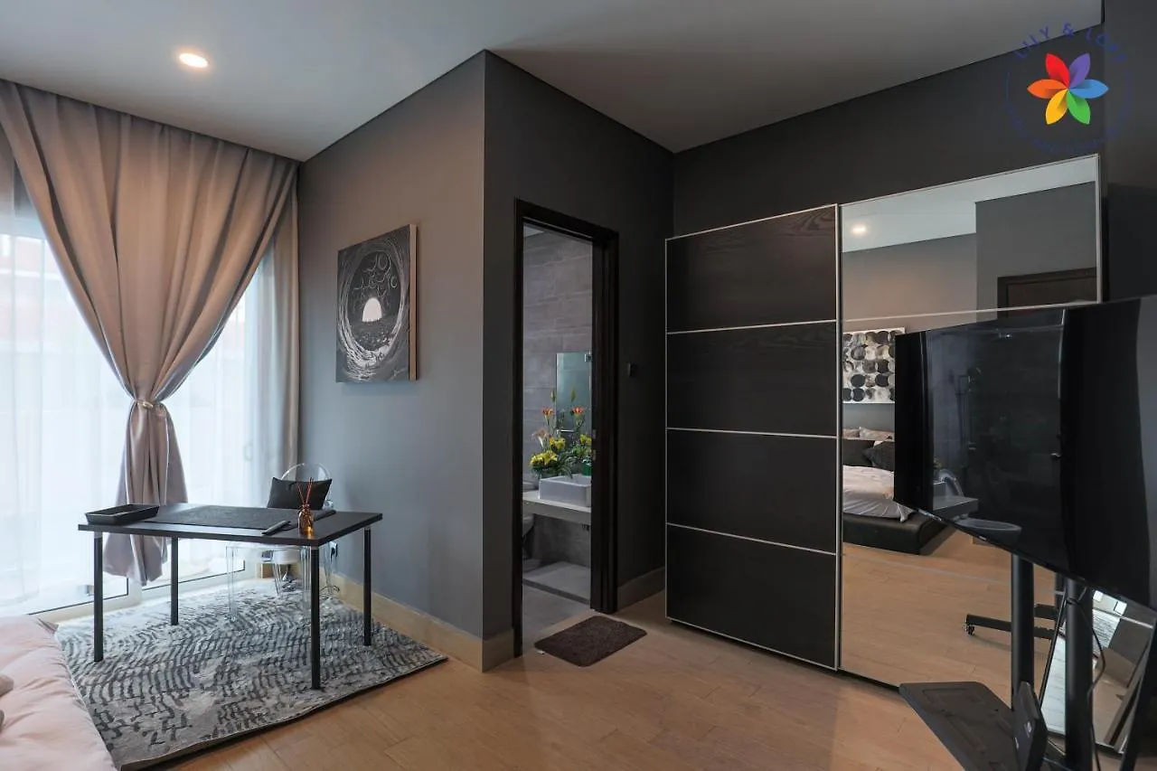 Private Studio In Bungalow By Lilyandloft Subang Jaya 0*,